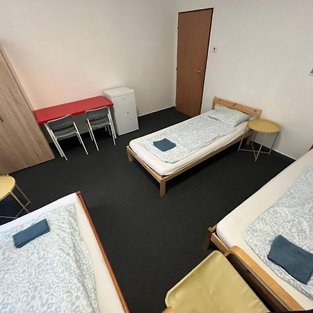 Rooms Veveri - Uvoz, 10 Min Peski Do Centru Brno Exteriör bild