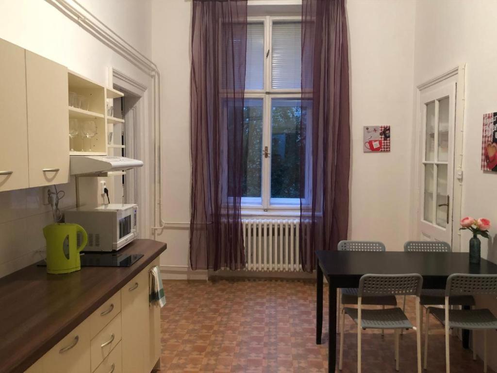 Rooms Veveri - Uvoz, 10 Min Peski Do Centru Brno Exteriör bild
