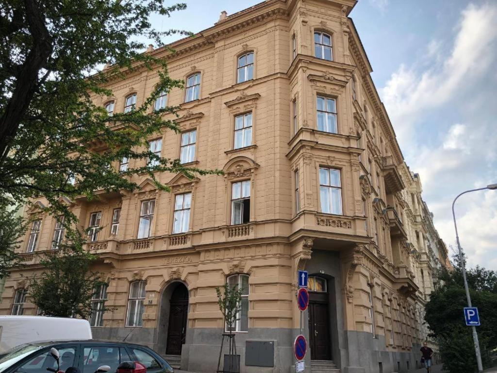 Rooms Veveri - Uvoz, 10 Min Peski Do Centru Brno Exteriör bild
