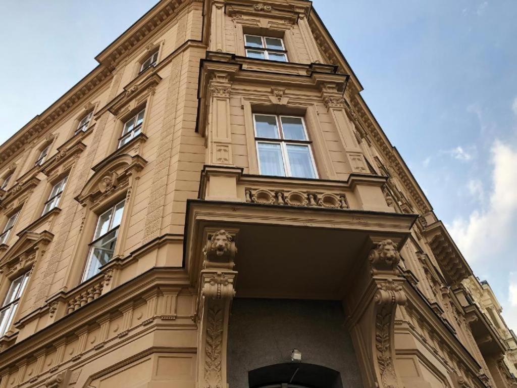 Rooms Veveri - Uvoz, 10 Min Peski Do Centru Brno Exteriör bild