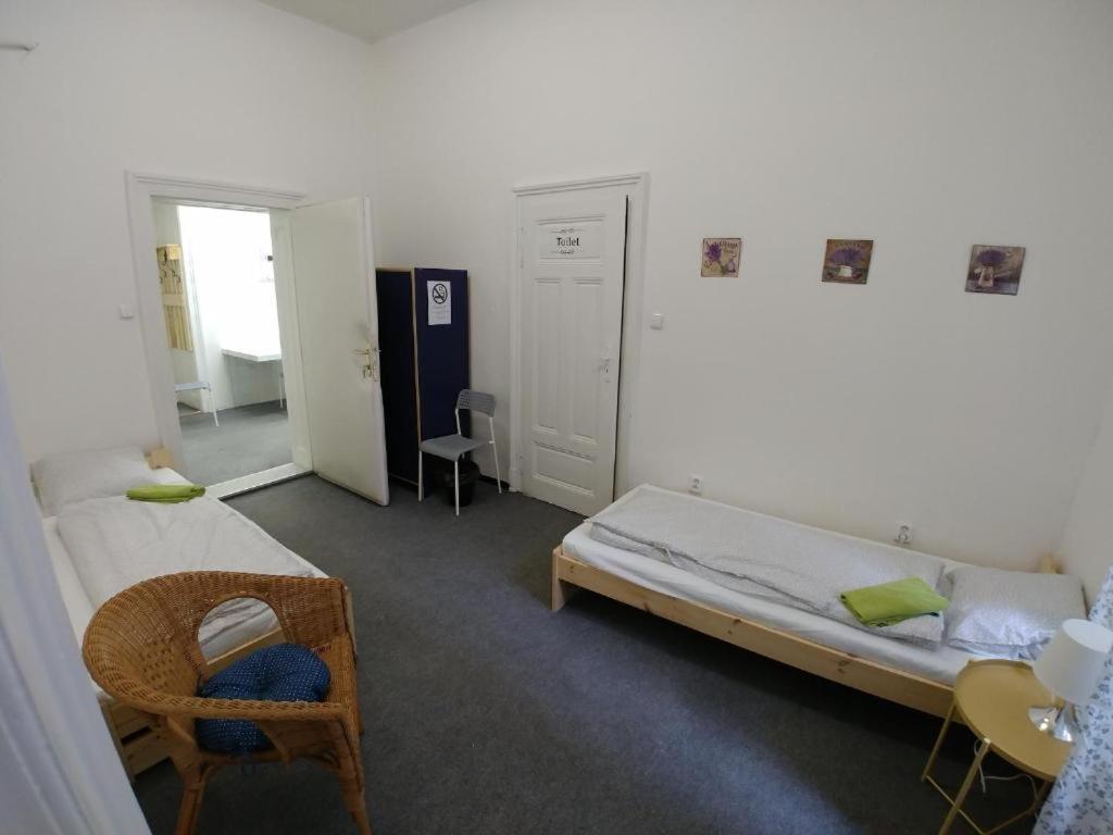 Rooms Veveri - Uvoz, 10 Min Peski Do Centru Brno Exteriör bild