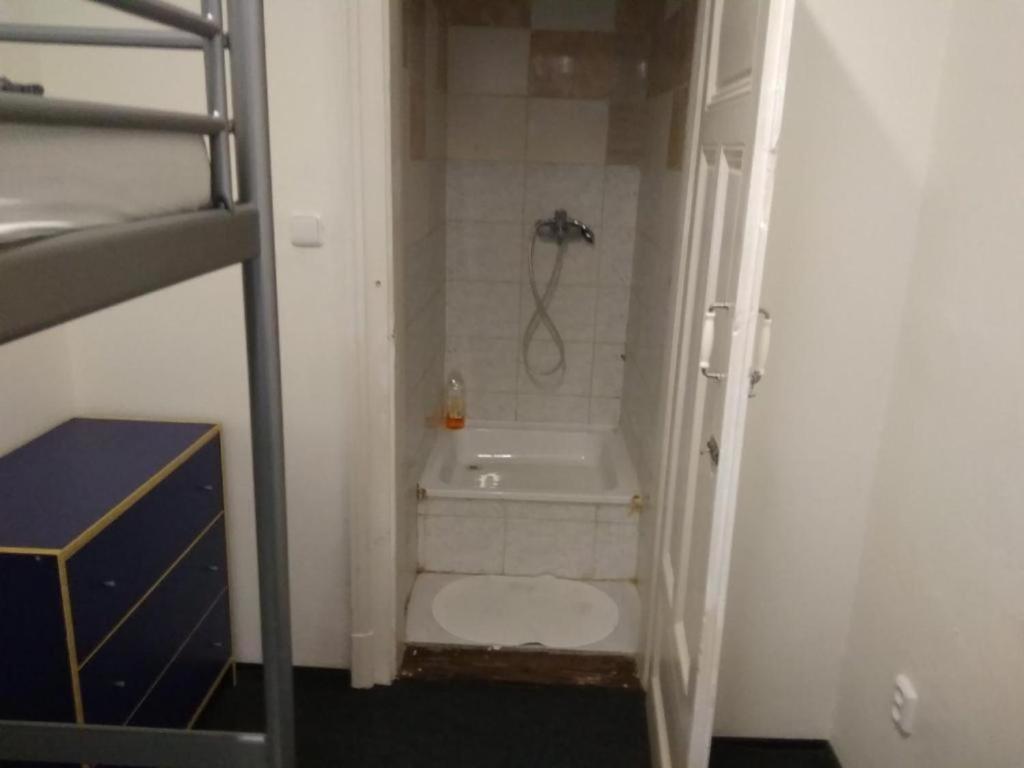 Rooms Veveri - Uvoz, 10 Min Peski Do Centru Brno Exteriör bild