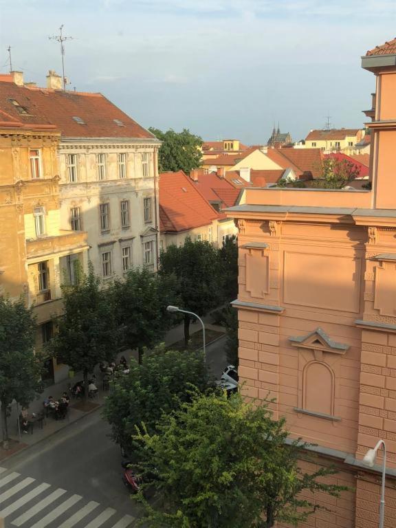 Rooms Veveri - Uvoz, 10 Min Peski Do Centru Brno Exteriör bild